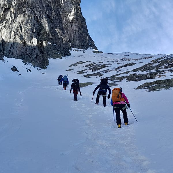 ścieżka na Pzrełęcz Karb